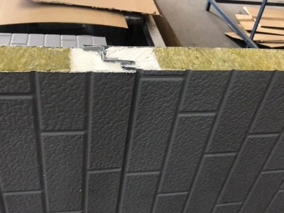 聚氨酯封边岩棉板